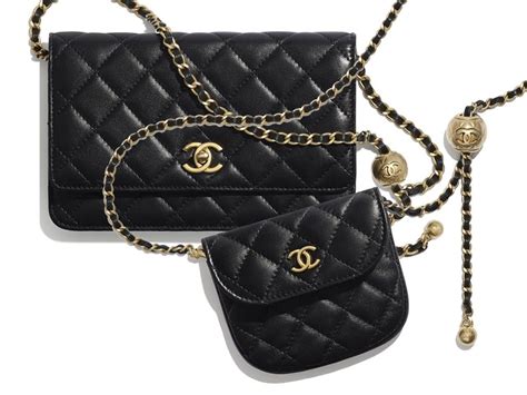 chanel waist bag 2020.